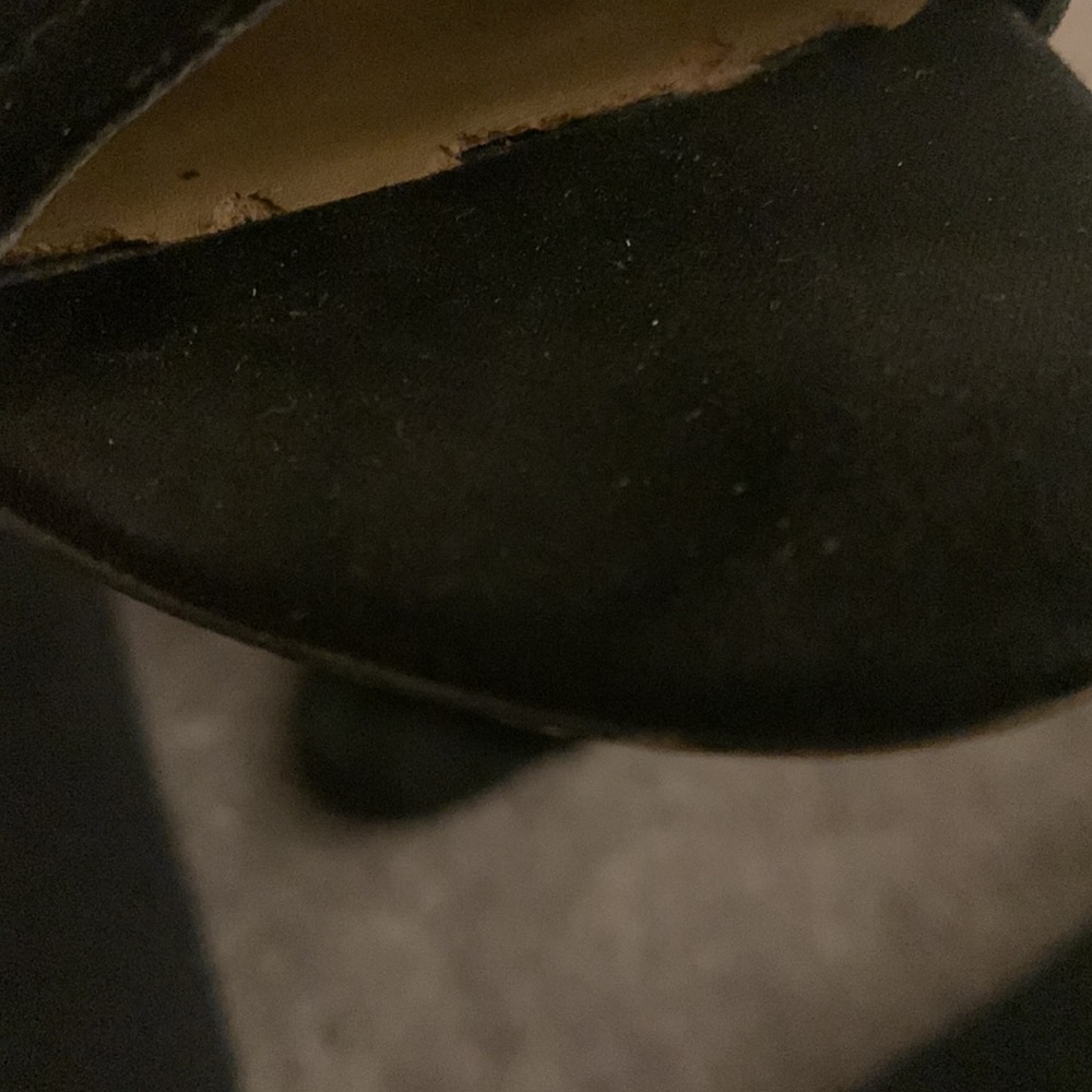 Black peeptoe heels - Picture 8 of 8